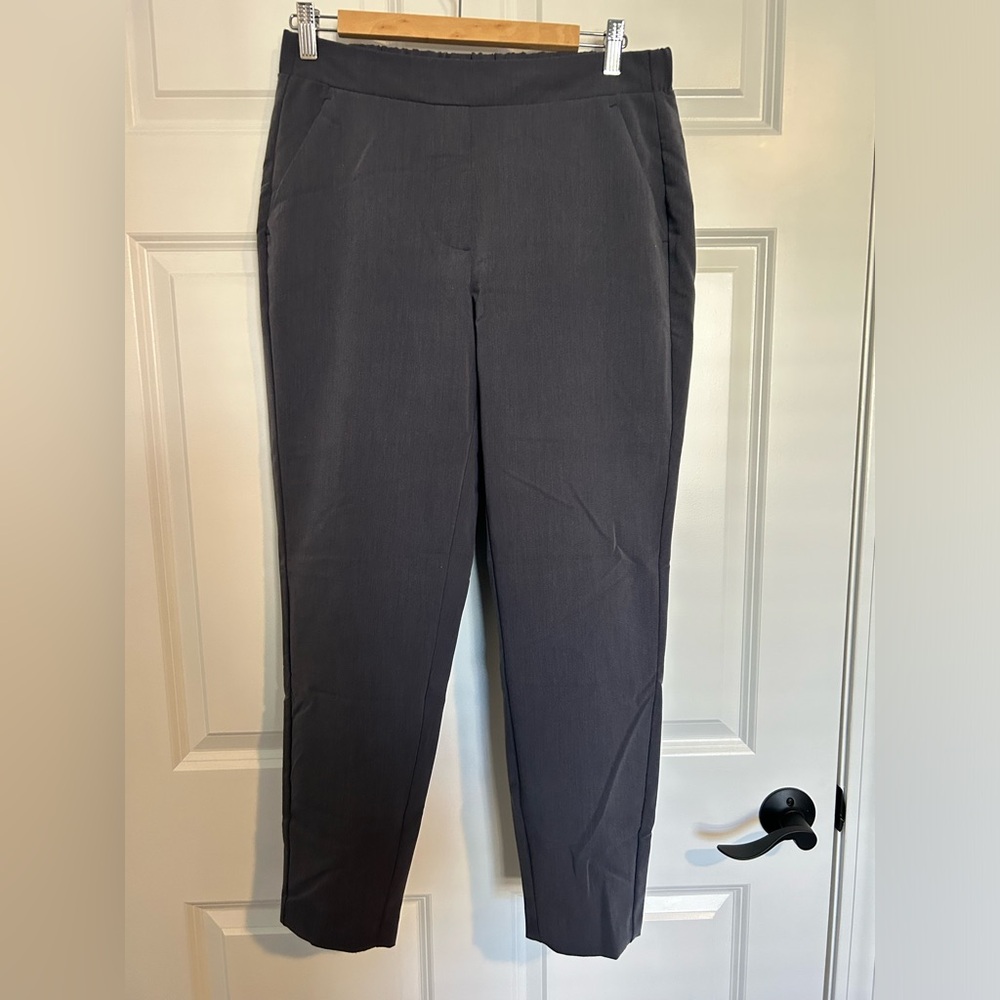 Dark navy pleated ankle cropped dress pants